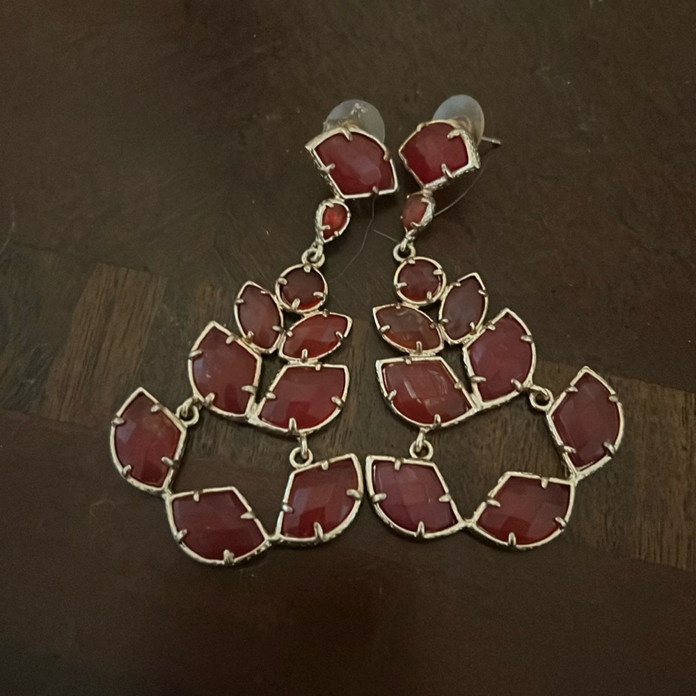 Kendra Scott light red drop earrings